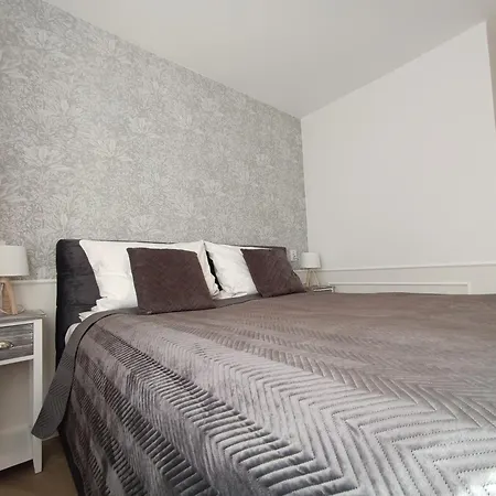 Zloty Lin Hotel 3*