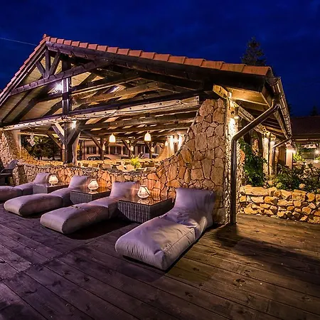 Zloty Lin Hotel 3*